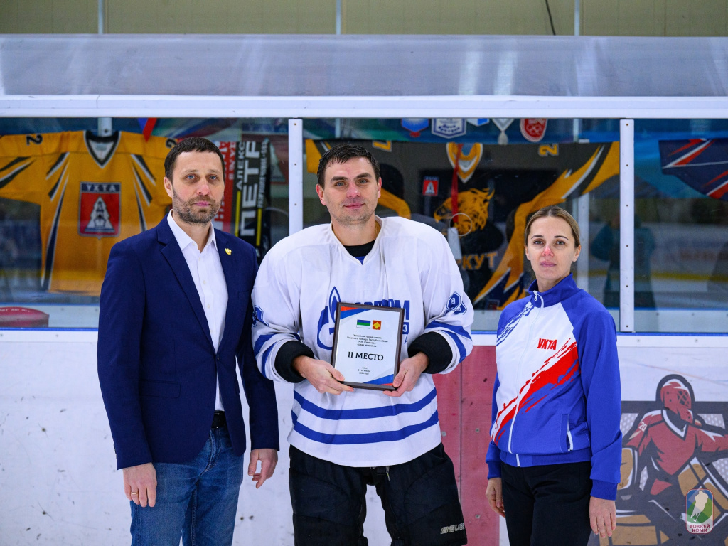 3 Семенов хоккей.jpg